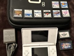 Nintendo DS Lot Bundle 10 Games DS Lite System